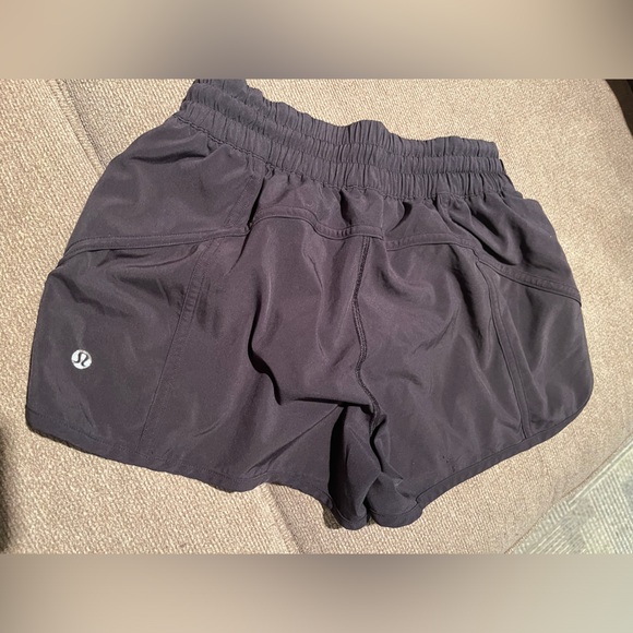 Lululemon black shorts size 6 - Picture 1 of 4